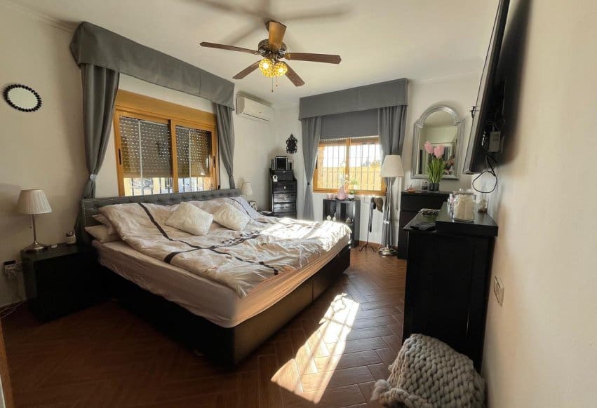 3 bedroom Villa for sale in Fortuna with pool - € 399,000 (Ref: 9293701)