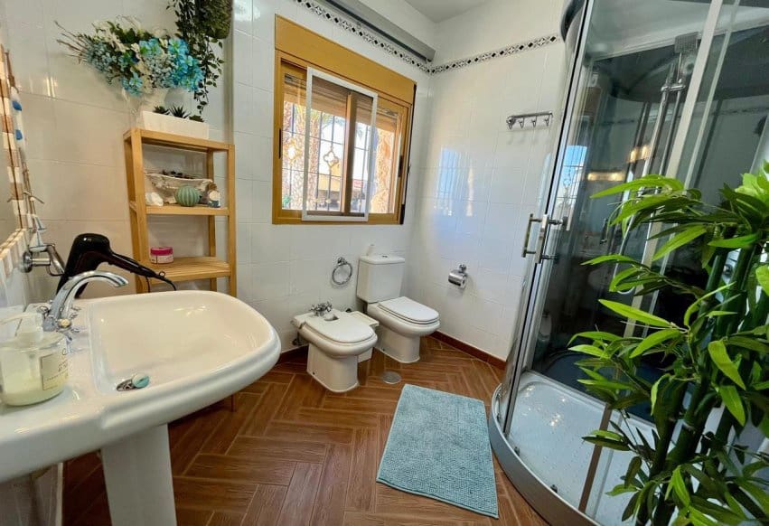 3 bedroom Villa for sale in Fortuna with pool - € 399,000 (Ref: 9293701)