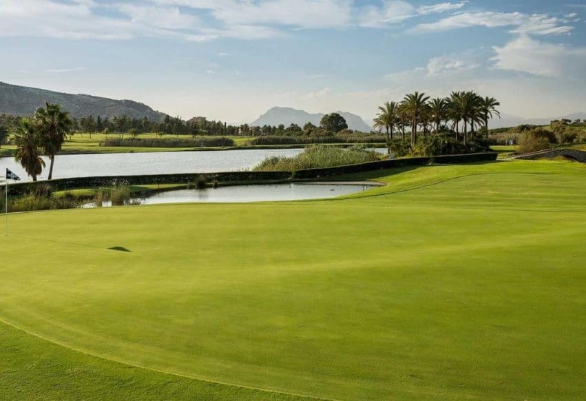 3 bedroom Villa for sale in Orihuela Costa with pool - € 1,200,000 (Ref: 9293704)