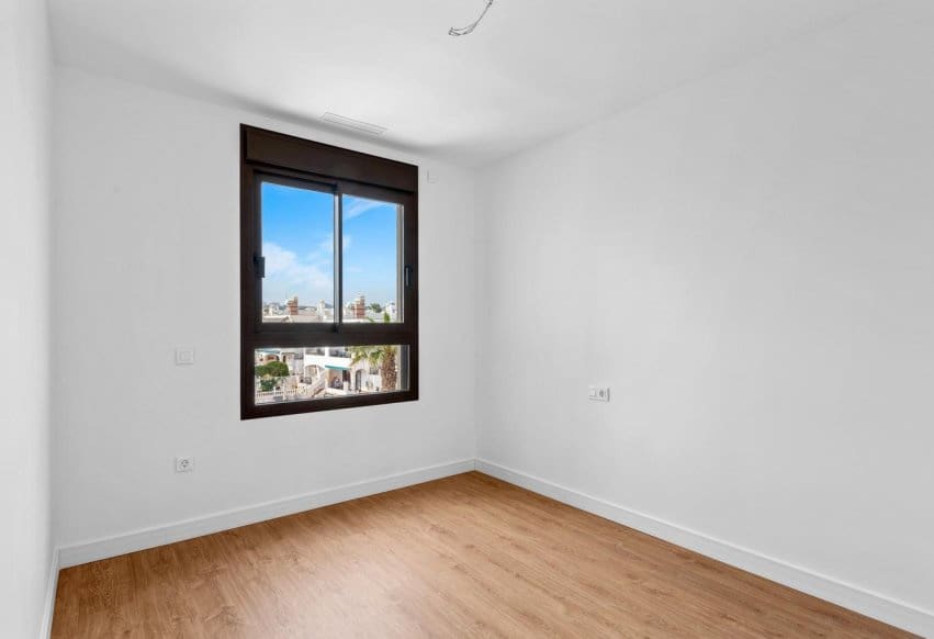 2 bedroom Penthouse for sale in Orihuela Costa with pool - € 339,900 (Ref: 9293707)