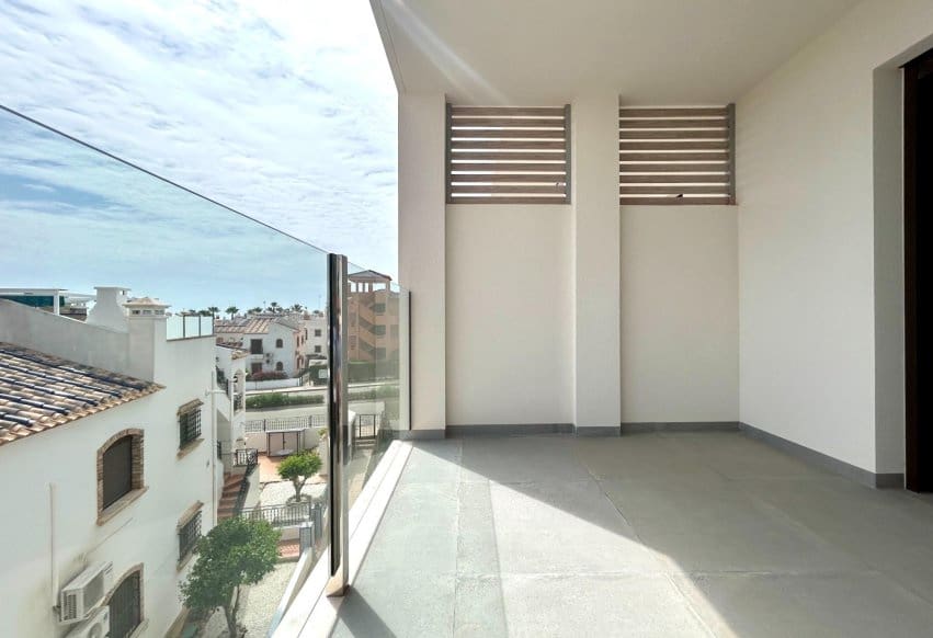 2 bedroom Penthouse for sale in Orihuela Costa with pool - € 339,900 (Ref: 9293707)