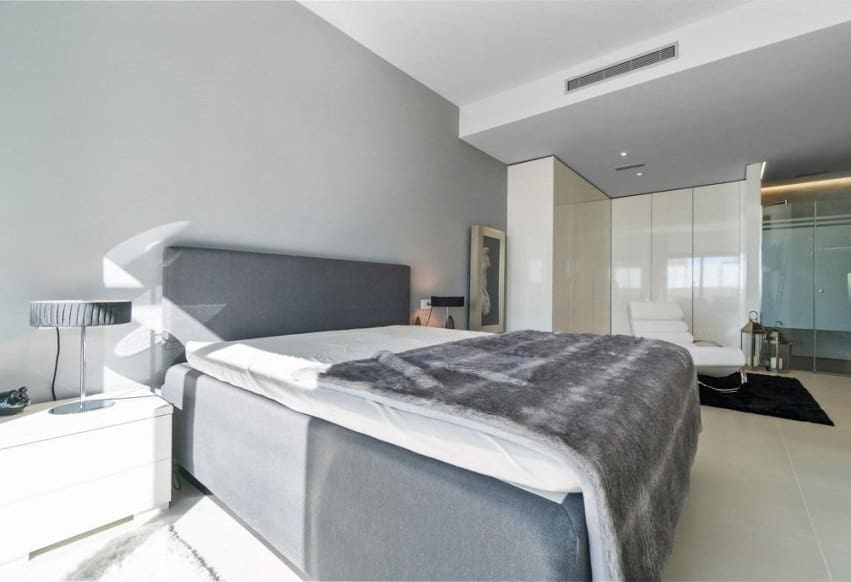 3 bedroom Villa for sale in Campoamor with pool - € 1,250,000 (Ref: 9293708)