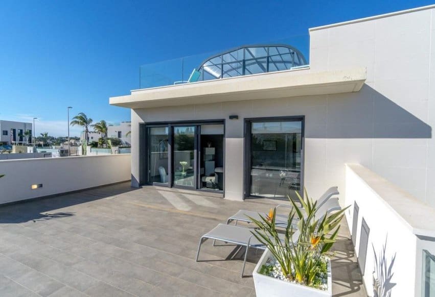 3 bedroom Villa for sale in Campoamor with pool - € 1,250,000 (Ref: 9293708)