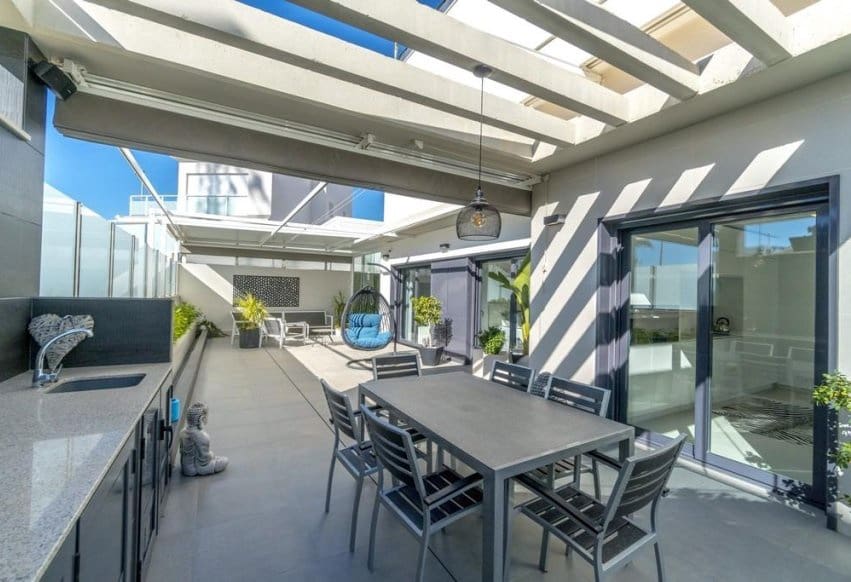 3 bedroom Villa for sale in Campoamor with pool - € 1,250,000 (Ref: 9293708)