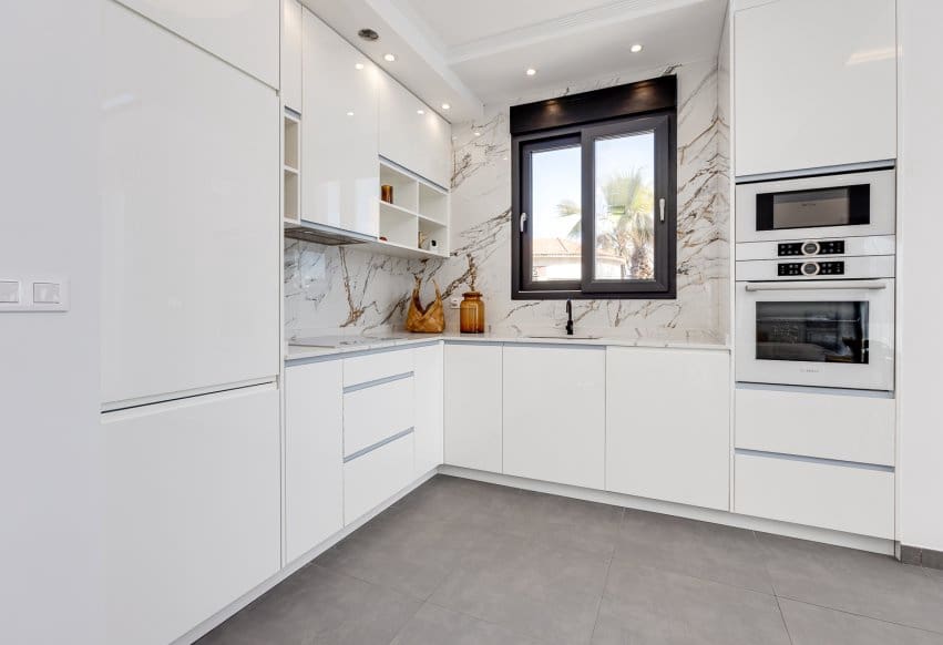 4 chambre Villa/Maison à vendre à Torrevieja - 940 000 € (Ref: 9293711)