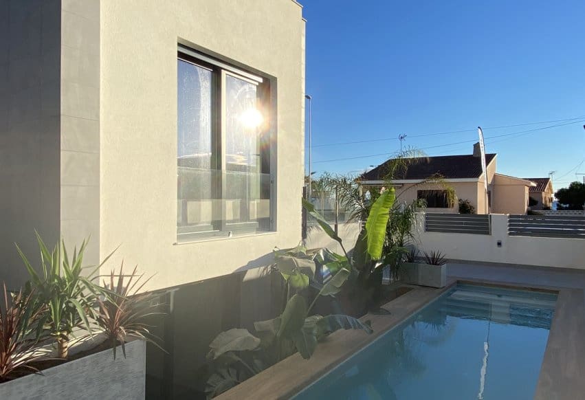 4 chambre Villa/Maison à vendre à Torrevieja - 940 000 € (Ref: 9293711)