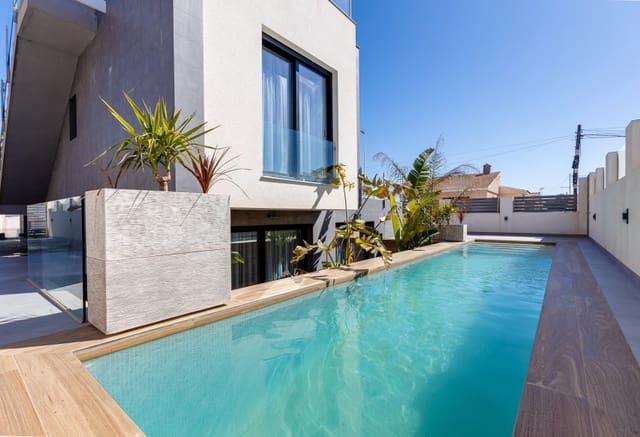 4 quarto Moradia para venda em Los Europeos, Torrevieja - 940 000 € (Ref: 9293711)