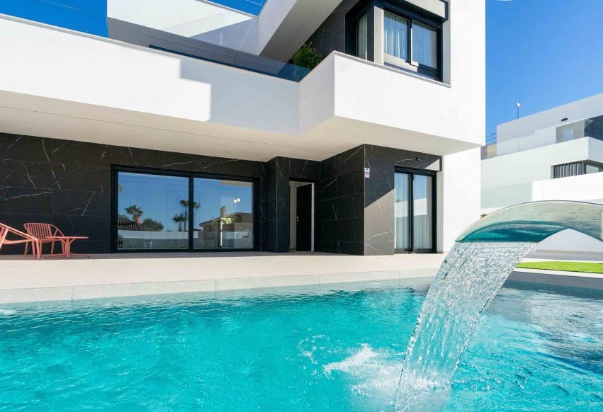 3 bedroom Villa for sale in Rojales - € 549,000 (Ref: 9293717)