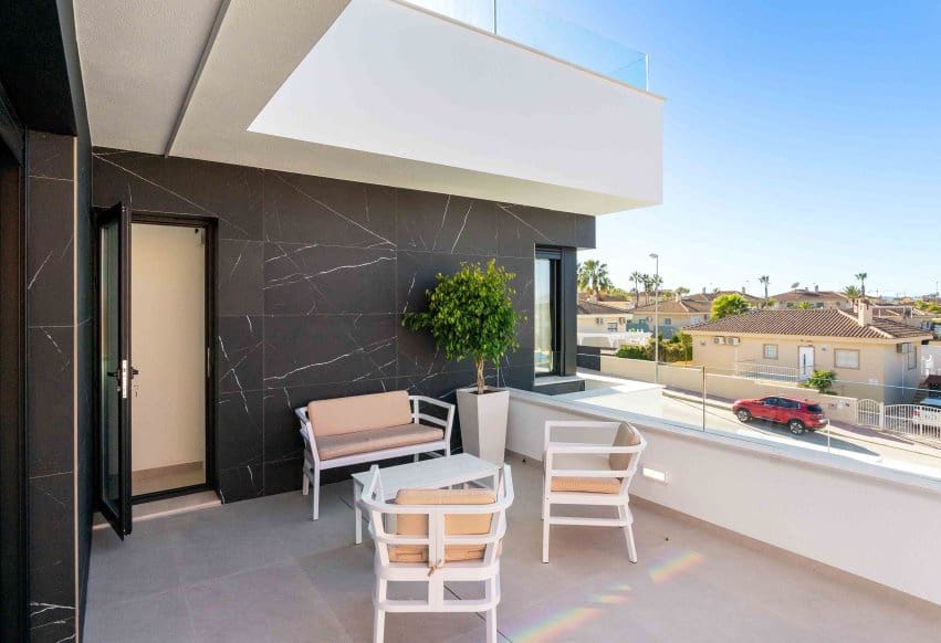 3 bedroom Villa for sale in Rojales - € 549,000 (Ref: 9293717)