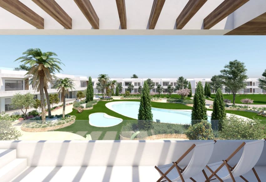 2 soveværelse Bungalow til salg i Torrevieja med swimmingpool - € 380.000 (Ref: 9293720)