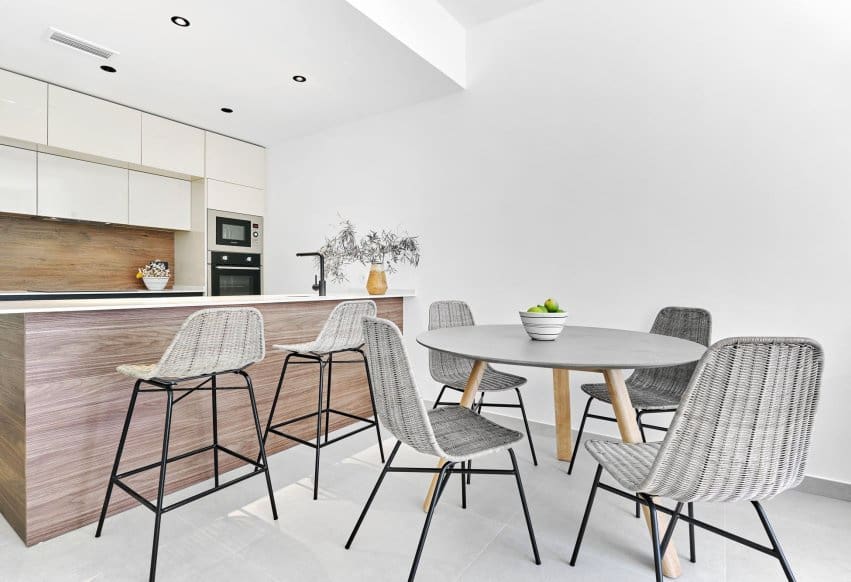 2 soveværelse Bungalow til salg i Torrevieja med swimmingpool - € 380.000 (Ref: 9293720)