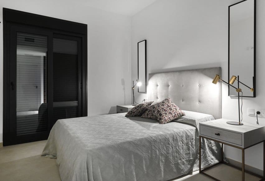 2 soveværelse Bungalow til salg i Torrevieja med swimmingpool - € 380.000 (Ref: 9293720)