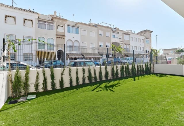 2 soveværelse Bungalow til salg i Playa de los Náufragos, Torrevieja med swimmingpool - € 380.000 (Ref: 9293720)