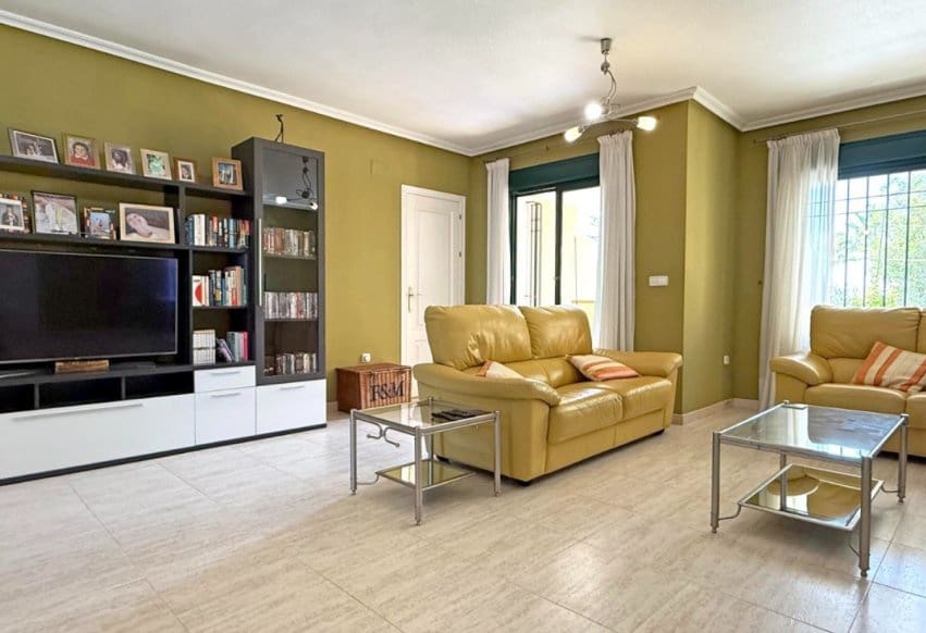 2 bedroom Apartment for sale in Orihuela Costa with pool - € 215,000 (Ref: 9293728)