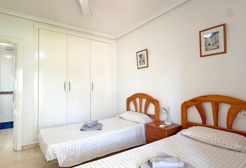 2 bedroom Apartment for sale in Villamartin with pool - € 199,000 (Ref: 9293729)