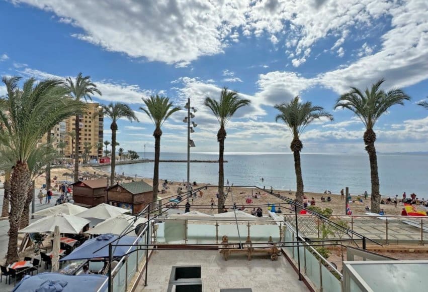 4 soveværelse Strandlejlighed til salg i Torrevieja - € 489.000 (Ref: 9293730)