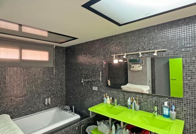 4 slaapkamer Strandappartement te koop in Playa del Cura, Torrevieja - € 489.000 (Ref: 9293730)