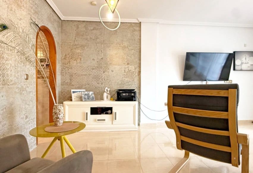 2 bedroom Apartment for sale in Orihuela Costa with pool - € 159,000 (Ref: 9293731)