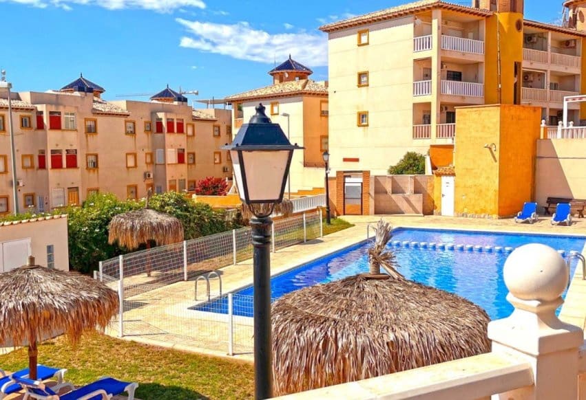 2 bedroom Apartment for sale in Orihuela Costa with pool - € 159,000 (Ref: 9293731)