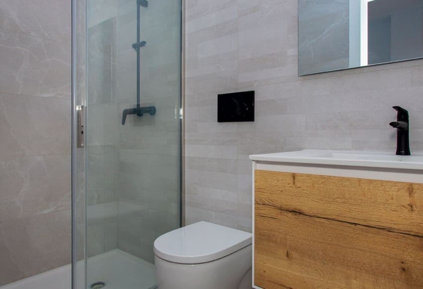 Ático de 2 habitaciones en Torrevieja en venta con piscina - 300.000 € (Ref: 9293735)