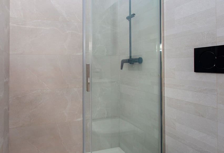 Ático de 2 habitaciones en Torrevieja en venta con piscina - 300.000 € (Ref: 9293735)