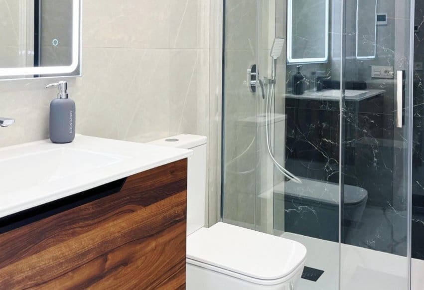 2 makuuhuone Ranta-asunto myytävänä paikassa Torrevieja - 260 000 € (Ref: 9293736)