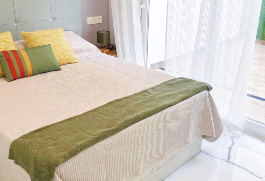 2 makuuhuone Ranta-asunto myytävänä paikassa Torrevieja - 260 000 € (Ref: 9293736)