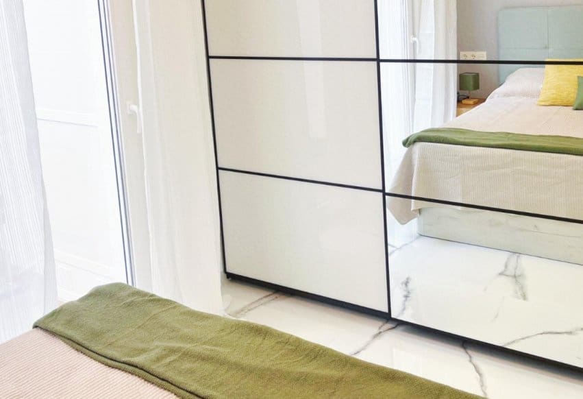 2 makuuhuone Ranta-asunto myytävänä paikassa Torrevieja - 260 000 € (Ref: 9293736)