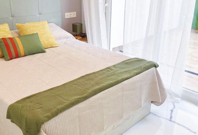 2 makuuhuone Ranta-asunto myytävänä paikassa Playa del Cura, Torrevieja - 260 000 € (Ref: 9293736)