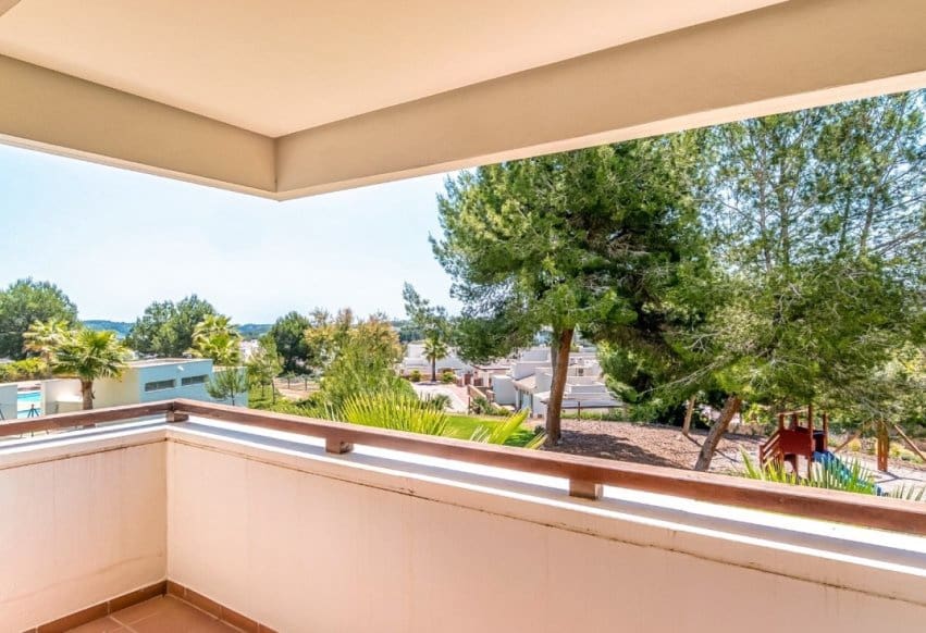 3 quarto Apartamento para venda em Las Colinas Golf com piscina - 345 000 € (Ref: 9293738)