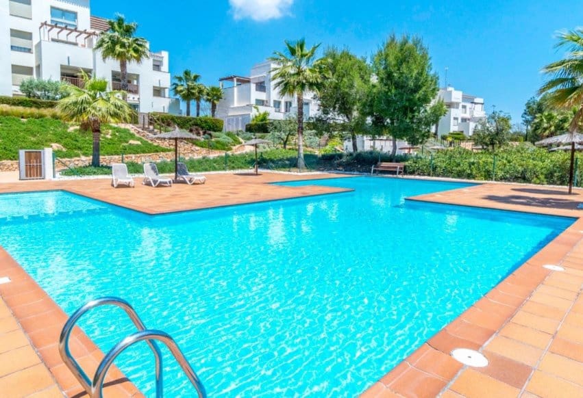 3 quarto Apartamento para venda em Las Colinas Golf com piscina - 345 000 € (Ref: 9293738)