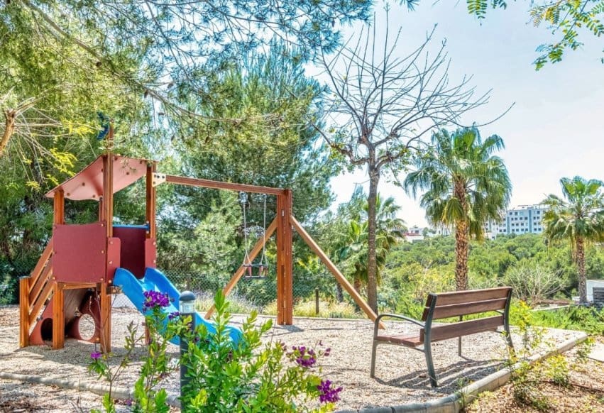 3 quarto Apartamento para venda em Las Colinas Golf com piscina - 345 000 € (Ref: 9293738)