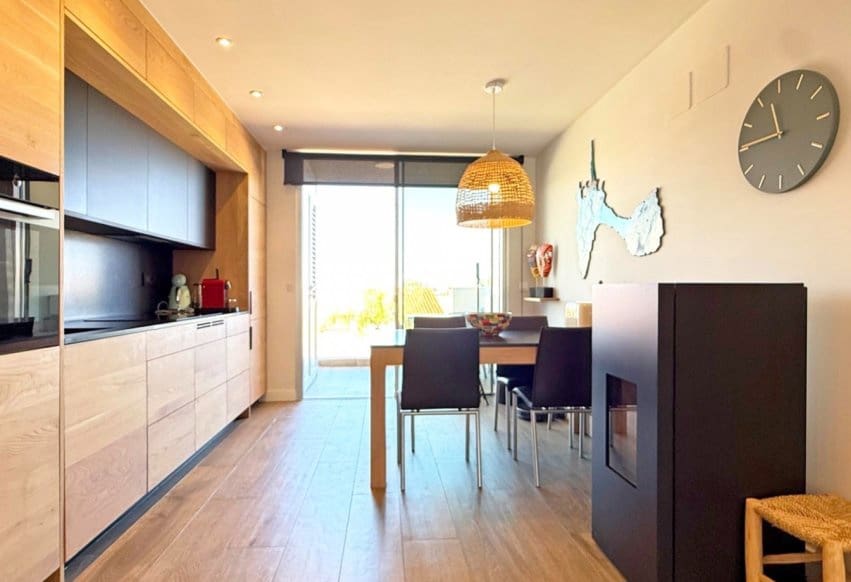 3 bedroom Beach Apartment for sale in Cabo de Palos with pool - € 498,000 (Ref: 9293748)