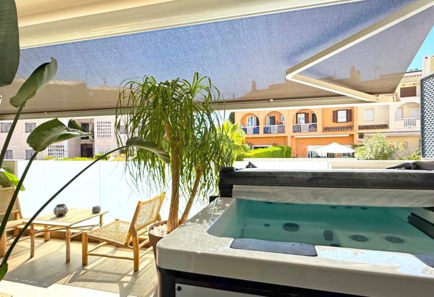 3 bedroom Beach Apartment for sale in Cabo de Palos with pool - € 498,000 (Ref: 9293748)