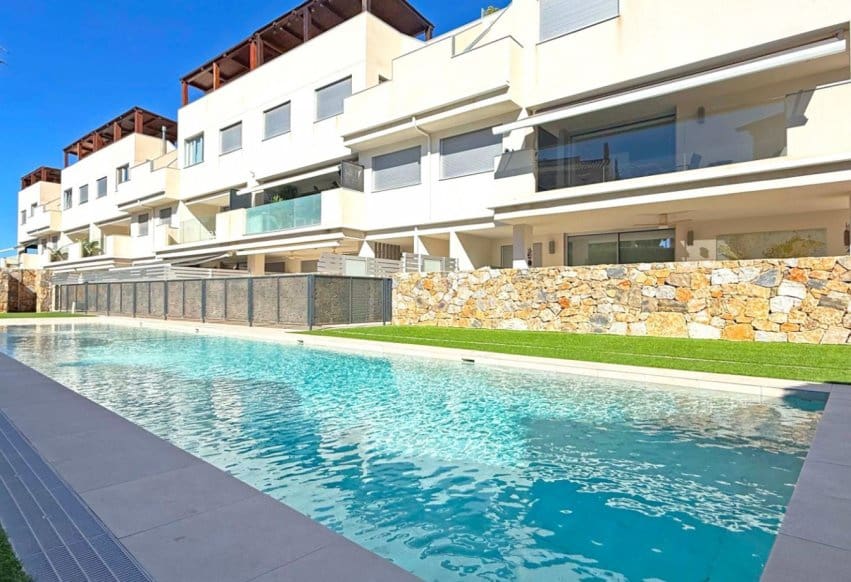 3 bedroom Beach Apartment for sale in Cabo de Palos with pool - € 498,000 (Ref: 9293748)