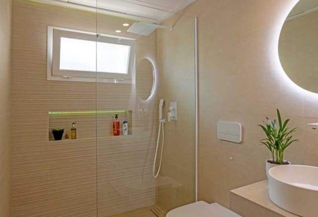 Ático de 2 habitaciones en Villamartin, Orihuela en venta con piscina - 299.950 € (Ref: 9293749)