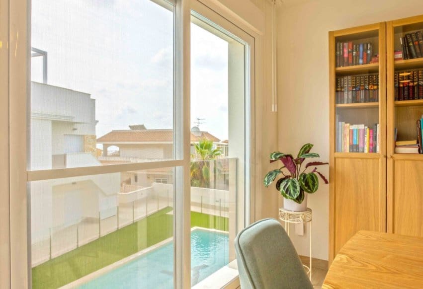 Ático de 2 habitaciones en Villamartin en venta con piscina - 299.950 € (Ref: 9293749)