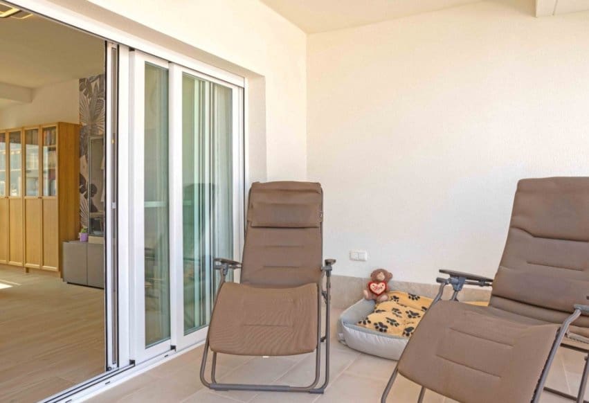 Ático de 2 habitaciones en Villamartin en venta con piscina - 299.950 € (Ref: 9293749)