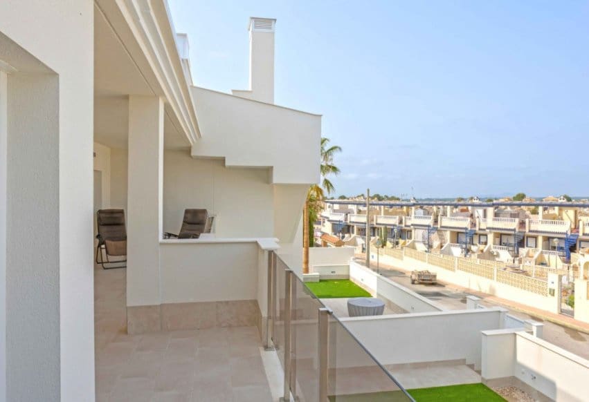 Ático de 2 habitaciones en Villamartin en venta con piscina - 299.950 € (Ref: 9293749)