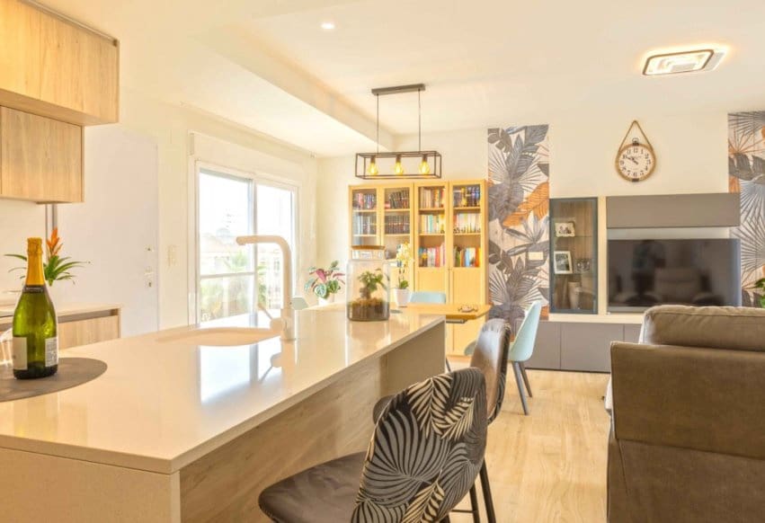 Ático de 2 habitaciones en Villamartin en venta con piscina - 299.950 € (Ref: 9293749)