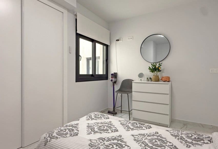 2 bedroom Apartment for sale in Los Altos with pool - € 249,000 (Ref: 9293751)