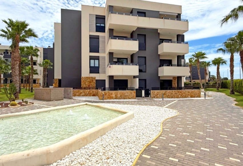 2 bedroom Apartment for sale in Los Altos with pool - € 249,000 (Ref: 9293751)