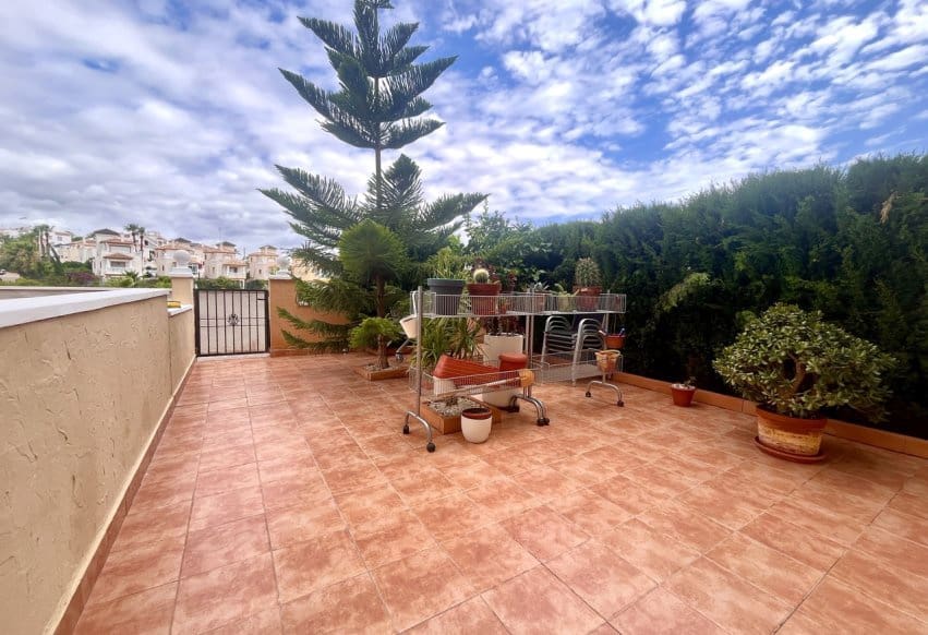 2 bedroom Apartment for sale in Cabo Roig with pool - € 159,000 (Ref: 9293754)