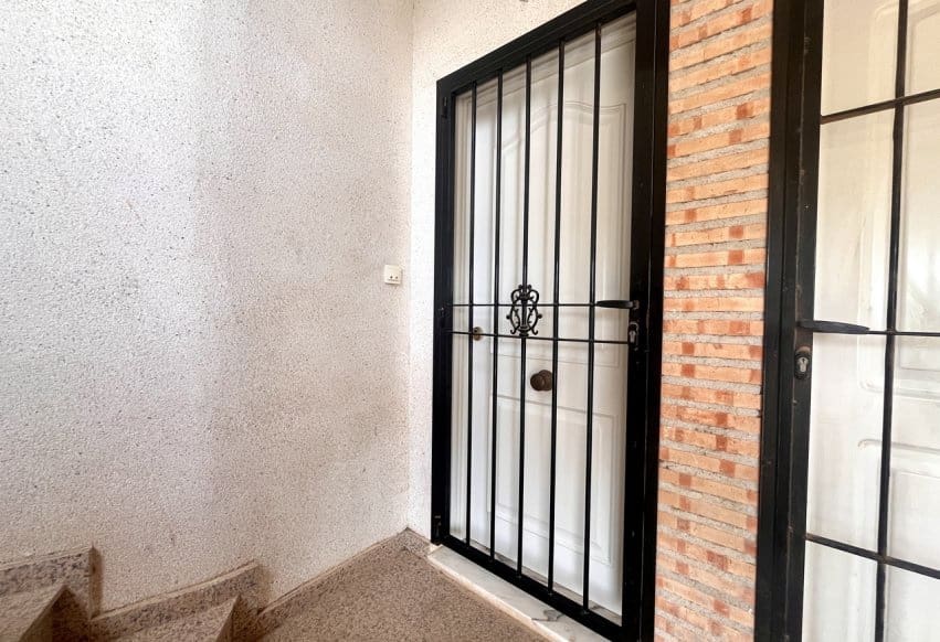 2 bedroom Apartment for sale in Cabo Roig with pool - € 159,000 (Ref: 9293754)