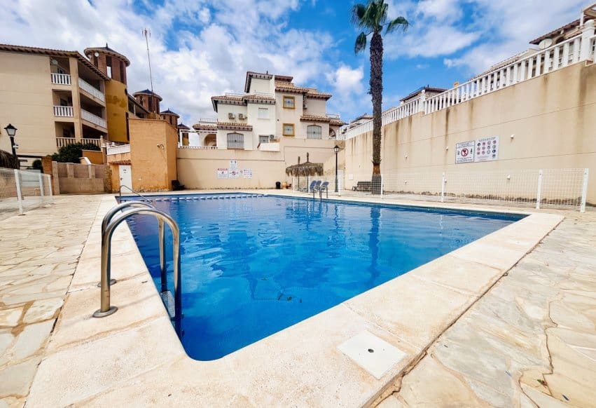 2 bedroom Apartment for sale in Cabo Roig with pool - € 159,000 (Ref: 9293754)