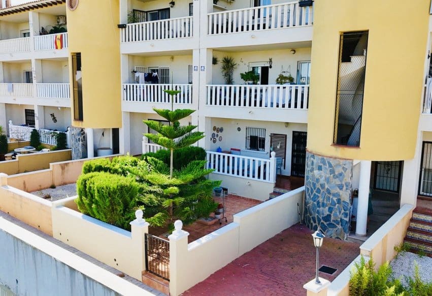 2 bedroom Apartment for sale in Cabo Roig with pool - € 159,000 (Ref: 9293754)