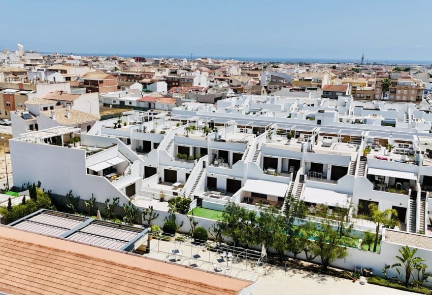 2 quarto Apartamento para venda em Pilar de la Horadada com piscina - 224 000 € (Ref: 9293758)