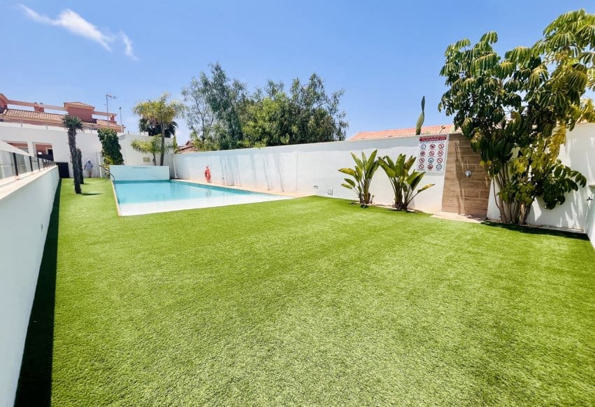 2 quarto Apartamento para venda em Pilar de la Horadada com piscina - 224 000 € (Ref: 9293758)