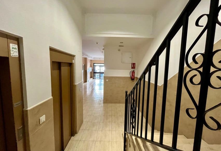 4 soveværelse Lejlighed til salg i Torrevieja - € 210.000 (Ref: 9293759)