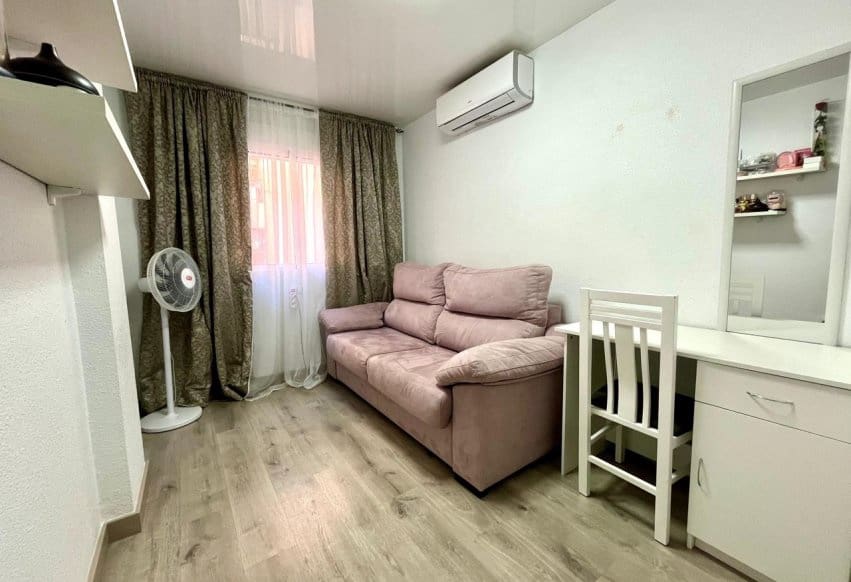 4 soveværelse Lejlighed til salg i Torrevieja - € 210.000 (Ref: 9293759)